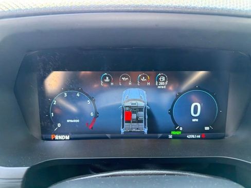 Used 2025 Ford F150 XLT w/ Equipment Group 301A Standard AWD/4WD image 9
