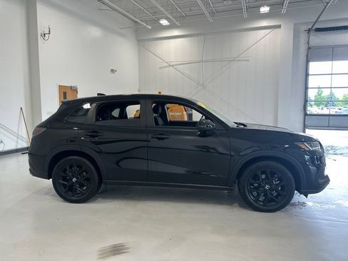 Used 2025 Honda HR-V Sport image 5
