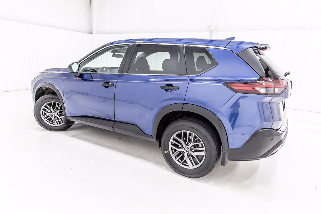 Used 2021 Nissan Rogue S FWD image 4