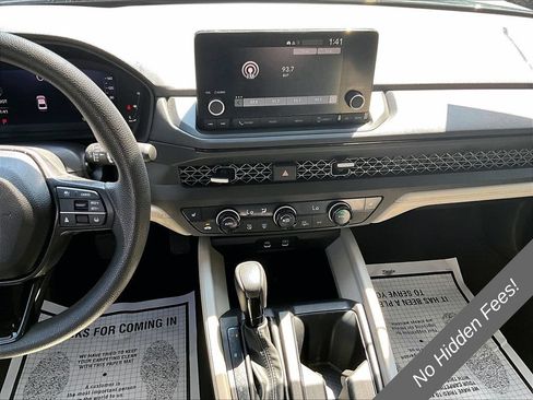 Used 2023 Honda Accord EX image 6
