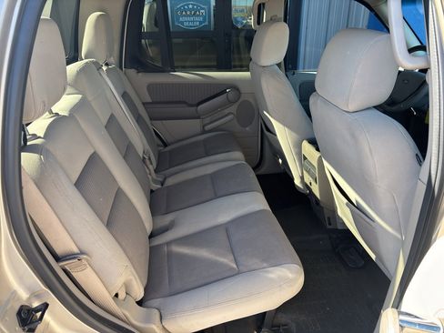 Used 2007 Ford Explorer Sport Trac XLT image 12