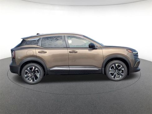 New 2026 Nissan Kicks SV w/ Cold Weather Package image 4