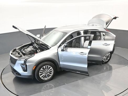 Used 2024 Cadillac XT4 Premium Luxury image 63