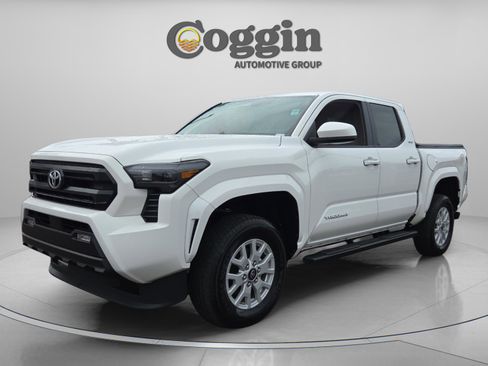 Used 2024 Toyota Tacoma SR5 image 1