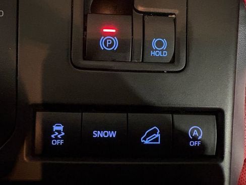 Used 2022 Toyota Highlander XSE AWD/4WD image 18