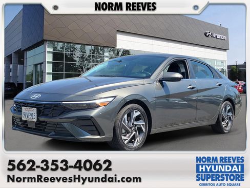 Certified 2025 Hyundai Elantra Limited FWD image 1