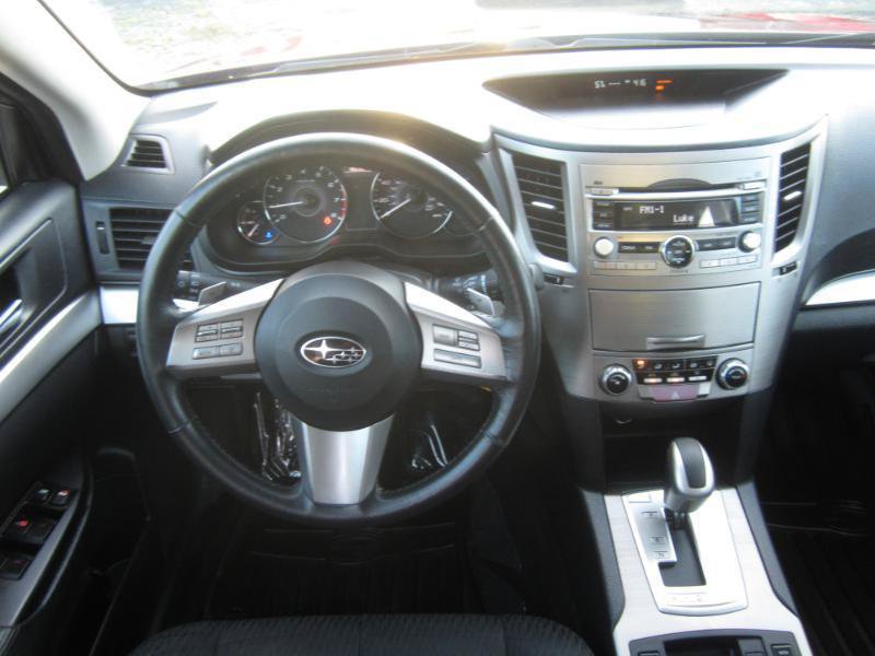 Used 2011 Subaru Legacy 2.5i Premium AWD/4WD image 9