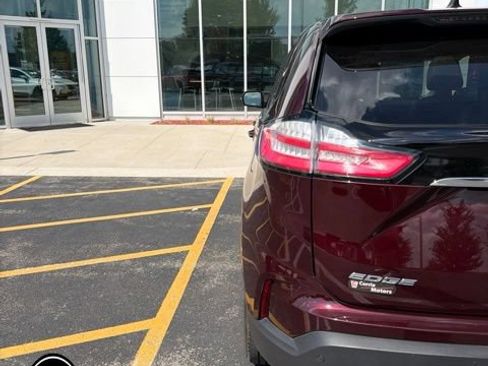 Used 2020 Ford Edge Titanium w/ Equipment Group 301A FWD image 8