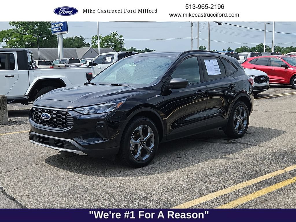 Certified 2025 Ford Escape ST-Line AWD/4WD image 1