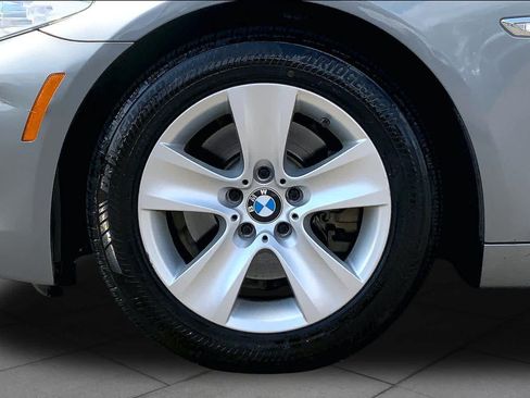 Used 2013 BMW 528i Sedan RWD image 10