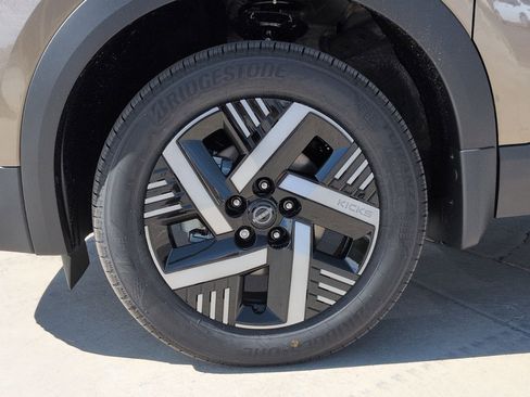New 2026 Nissan Kicks SV image 9