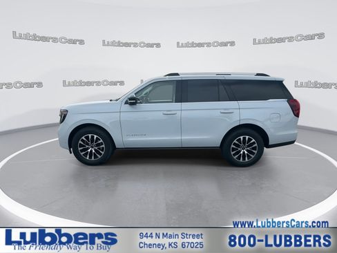 Used 2025 Ford Expedition Platinum AWD/4WD image 5