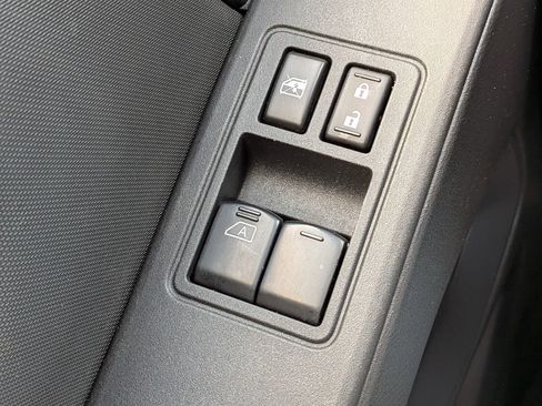 Used 2024 Nissan Frontier S w/ Technology Package image 24