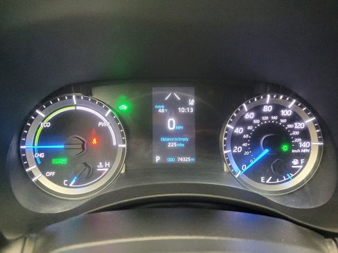 Used 2021 Toyota Highlander LE AWD/4WD image 23