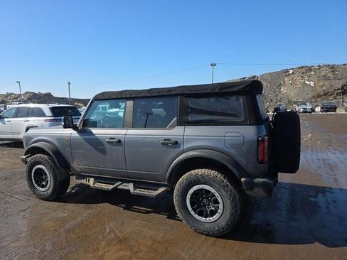 Used 2021 Ford Bronco Badlands image 8