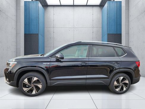 New 2024 Volkswagen Taos SE image 27