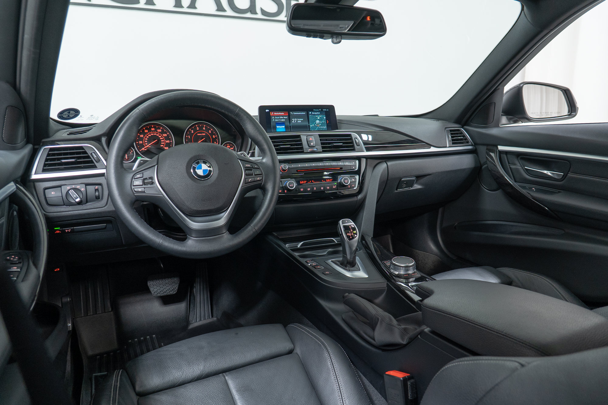 Used 2018 BMW 330i xDrive Wagon AWD/4WD image 17