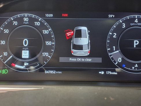 Used 2020 Land Rover Range Rover Long Wheelbase HSE image 23