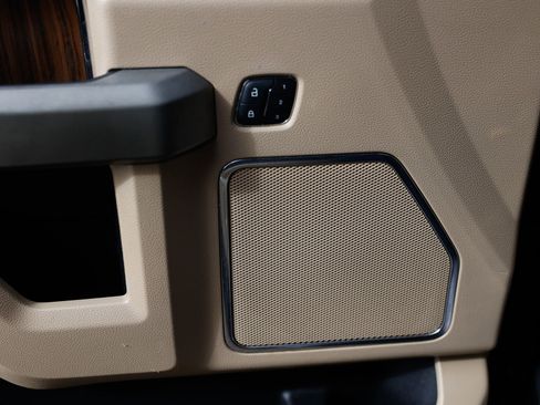 Used 2017 Ford F150 Lariat w/ Equipment Group 501A Mid image 51