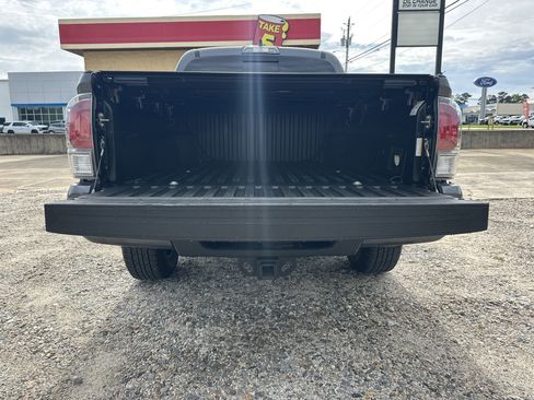 Used 2020 Toyota Tacoma TRD Sport RWD image 20