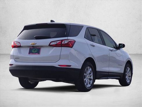 Used 2021 Chevrolet Equinox LS FWD image 5