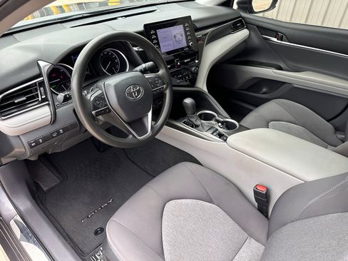 Used 2023 Toyota Camry LE image 10