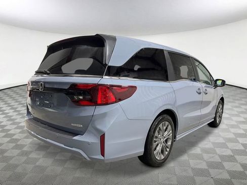 New 2026 Honda Odyssey Touring image 6