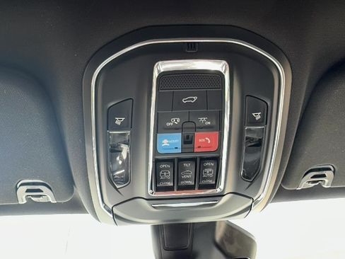 Used 2024 Jeep Wagoneer Series II w/ Convenience Group I AWD/4WD image 26