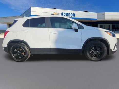 Used 2019 Chevrolet Trax LS w/ Tint and Cruise Package image 7