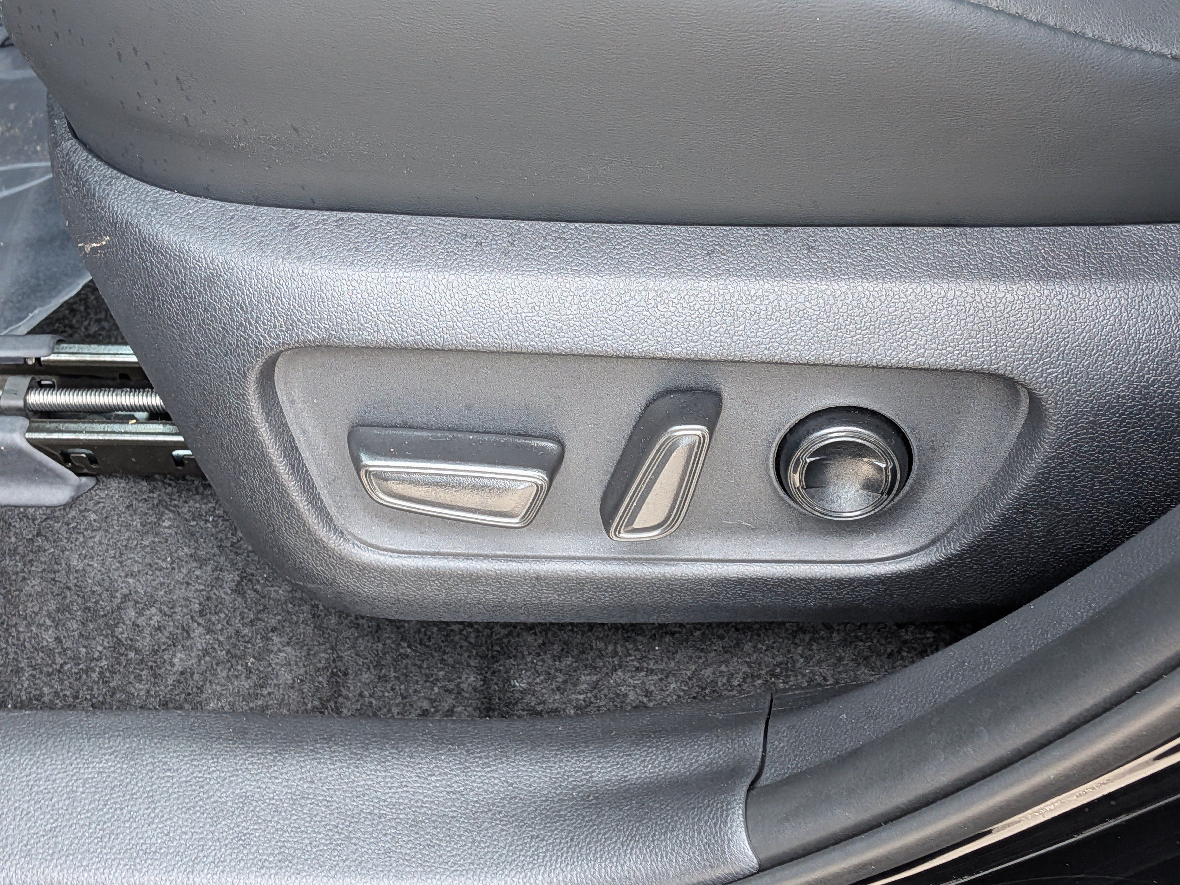 Used 2026 Toyota RAV4 XSE w/ Panoramic Sun Roof Package AWD/4WD image 22