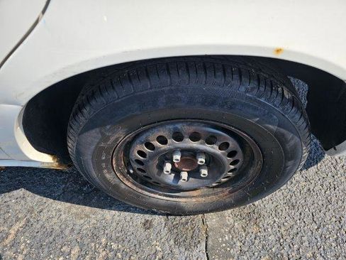 Used 2001 Buick Century Custom w/ Premium Pkg image 34