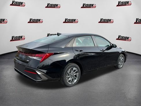 New 2026 Hyundai Elantra Hybrid w/ Cargo Package FWD image 5