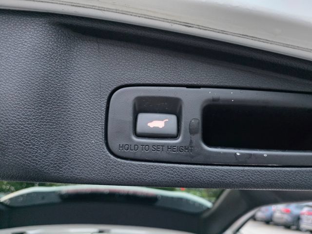 Used 2019 Honda CR-V Touring image 10