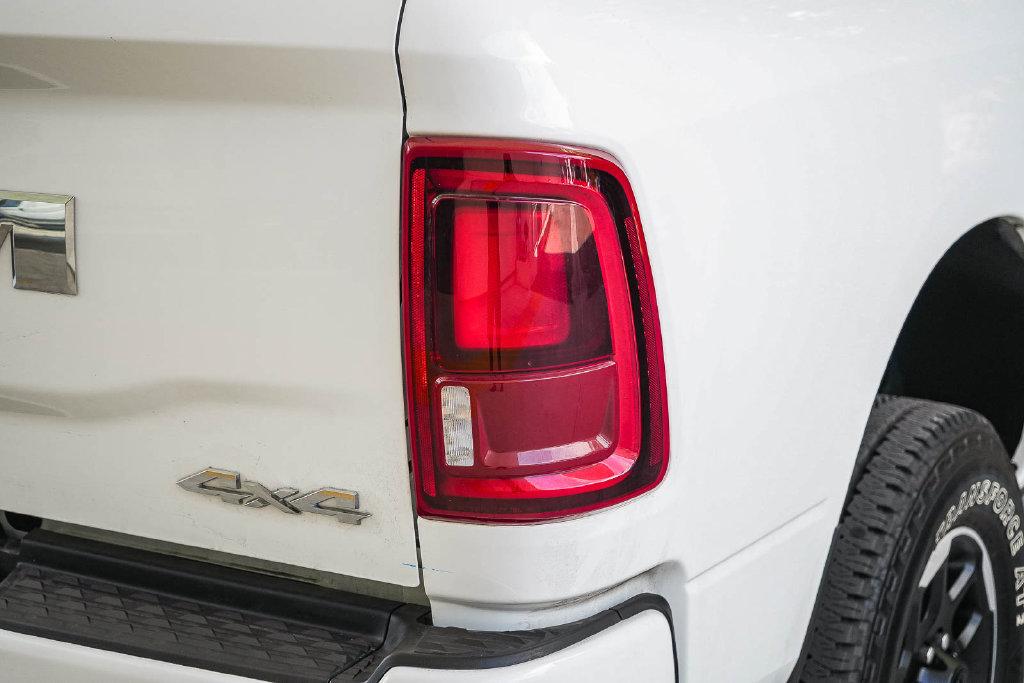 Used 2026 RAM 2500 Laramie AWD/4WD image 7