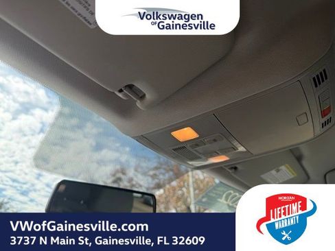 Used 2022 Volkswagen Taos SE image 29