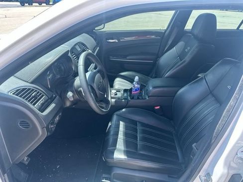 Used 2023 Chrysler 300 S RWD image 7