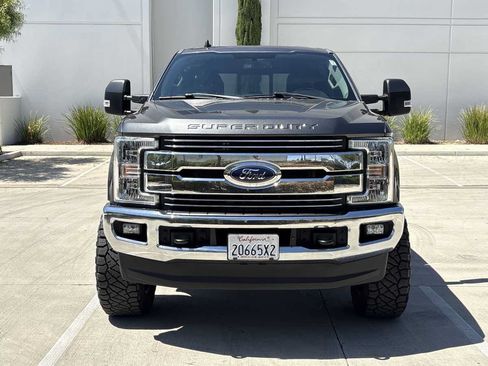 Used 2019 Ford F250 Lariat w/ Lariat Value Package AWD/4WD image 8