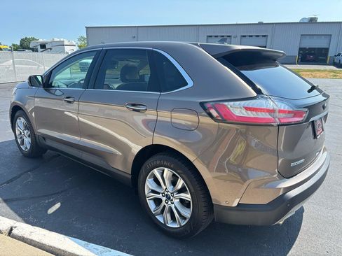 Used 2019 Ford Edge Titanium w/ Equipment Group 301A AWD/4WD image 5