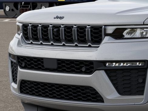 New 2026 Jeep Grand Cherokee Limited image 16