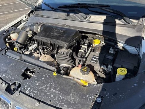 Used 2023 Jeep Compass Latitude AWD/4WD image 28