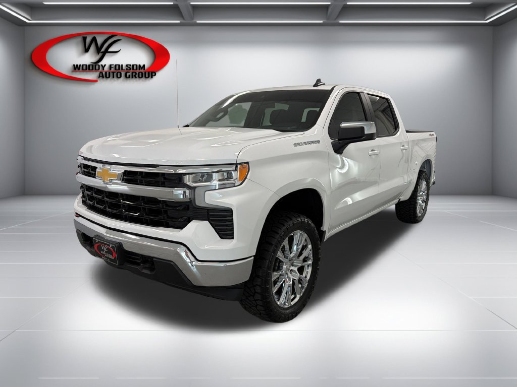 Used 2025 Chevrolet Silverado 1500 LT AWD/4WD image 3