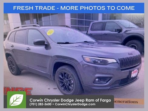 Used 2023 Jeep Cherokee Altitude Lux image 1
