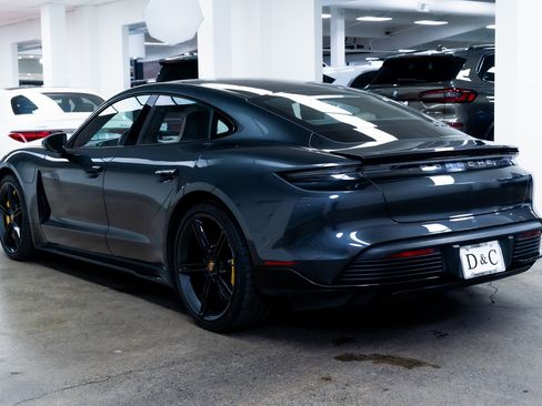 Used 2020 Porsche Taycan Turbo image 4