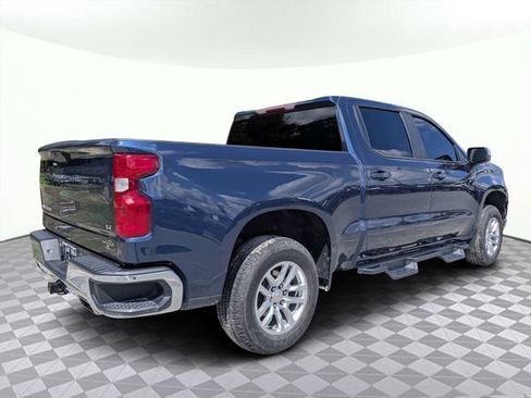 Used 2022 Chevrolet Silverado 1500 LT AWD/4WD image 3