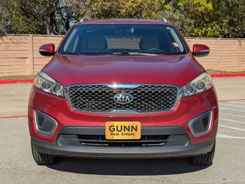 Used 2016 Kia Sorento LX w/ LX Convenience Package image 7