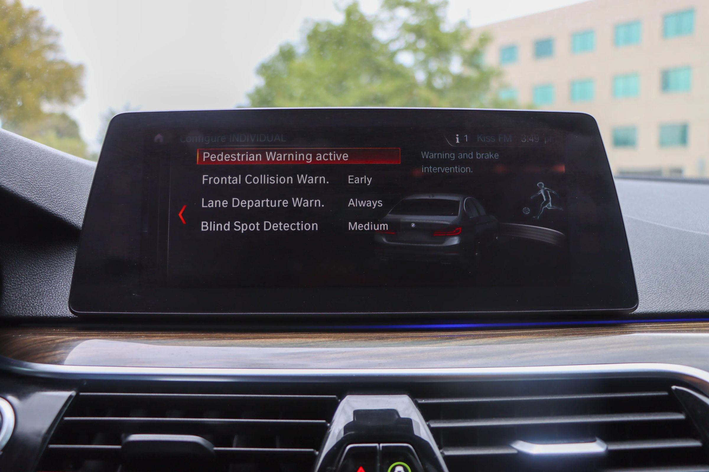 Used 2018 BMW 530e RWD image 37