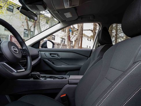 Certified 2024 Nissan Rogue S image 9