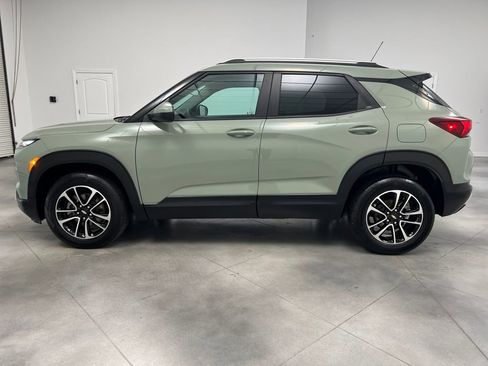 Used 2025 Chevrolet TrailBlazer LT image 4