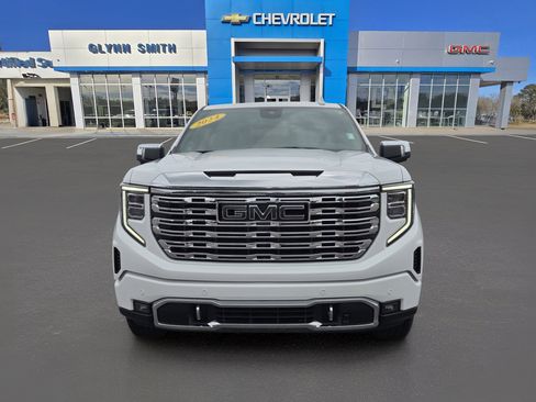 Used 2024 GMC Sierra 1500 Denali AWD/4WD image 2