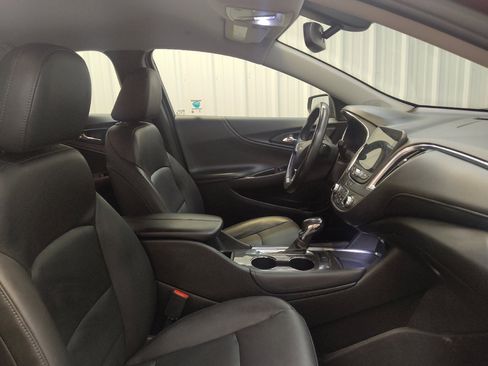 Used 2021 Chevrolet Malibu LT w/ Leather Package FWD image 21